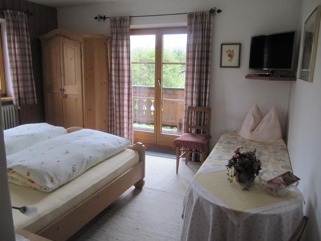 Hotel Haus Friedl Kitzbühel Zimmer foto